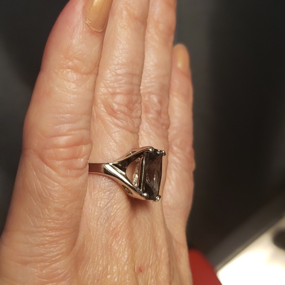 Rhodium plated lavender/grey quartz ring - Picture 4 of 6